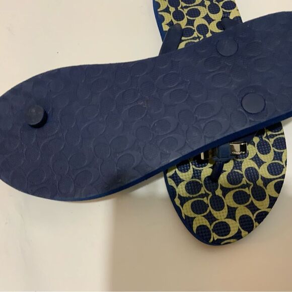 Coach Amel Blue and Tan Rubber Signature C Flip Flop Sandals Silver Bow Size 7-8 - Picture 10 of 10